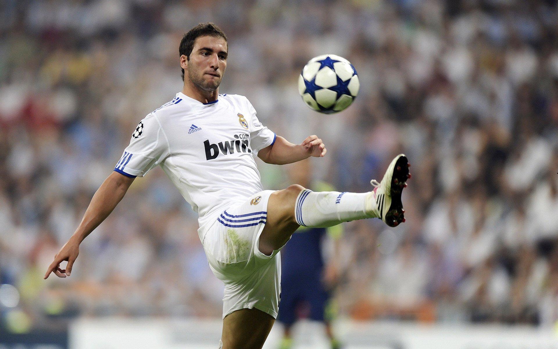 韩国记者金球奖投票引热议，登贝莱、亚马尔、维蒂尼亚位列前三